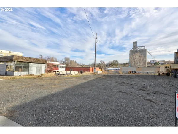 $49,900 | 105 Main Street, Moro, OR 97039