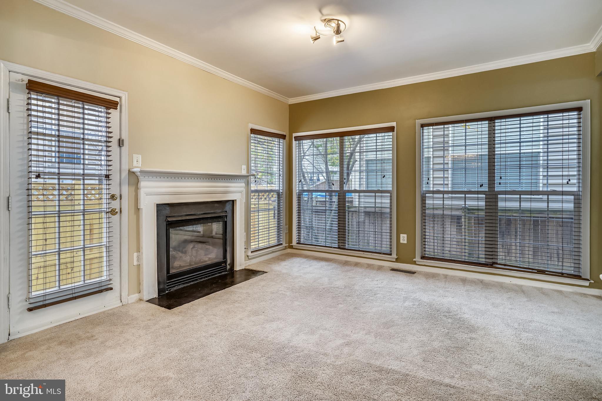 8287 Laurel Heights Loop Lorton, VA 22079 - Photo 10 of 50