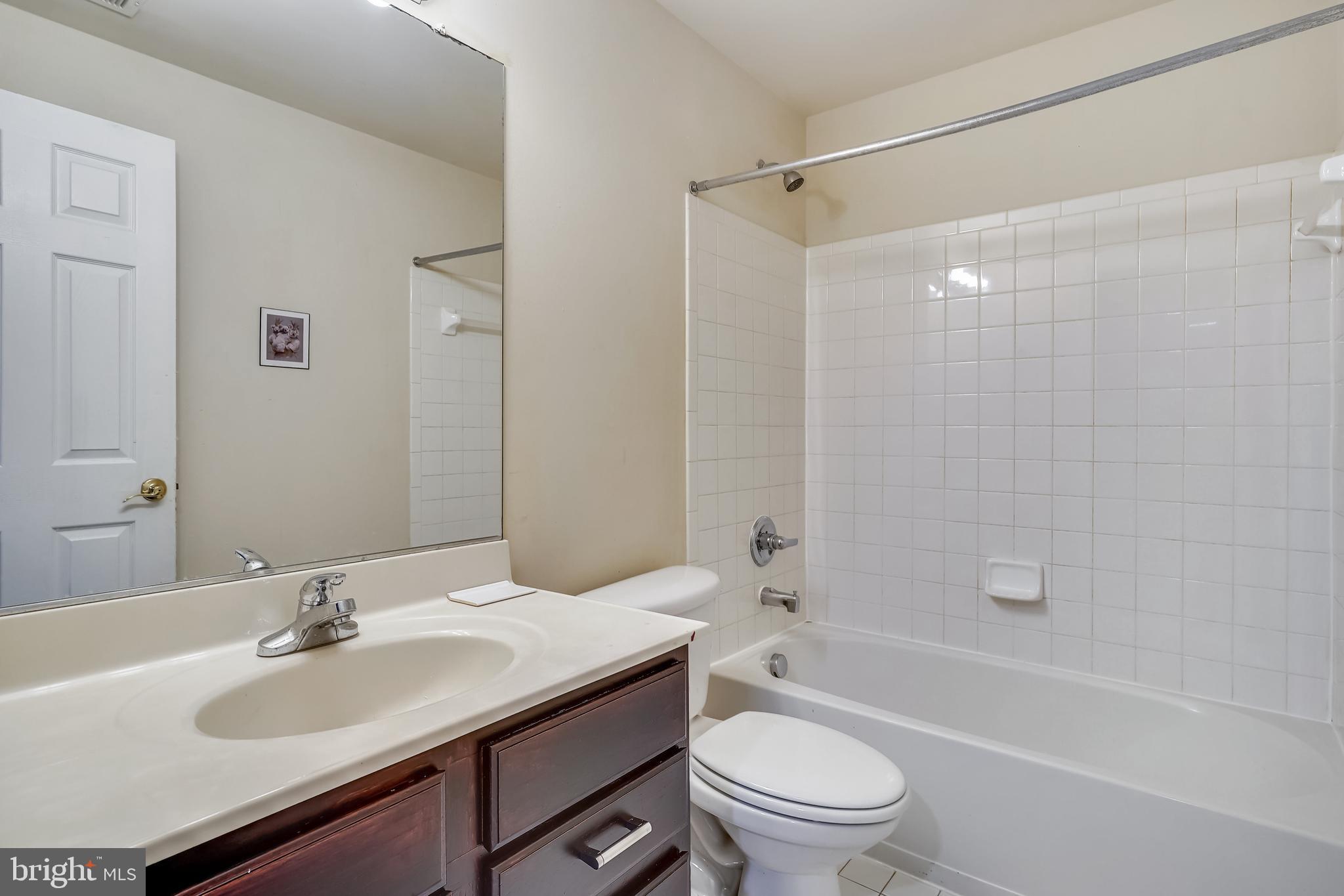 8287 Laurel Heights Loop Lorton, VA 22079 - Photo 36 of 50