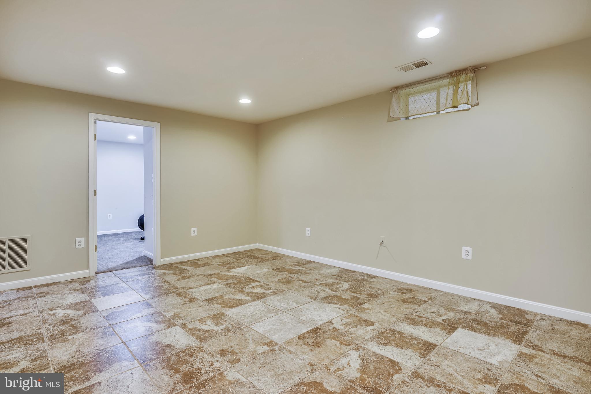 8287 Laurel Heights Loop Lorton, VA 22079 - Photo 43 of 50