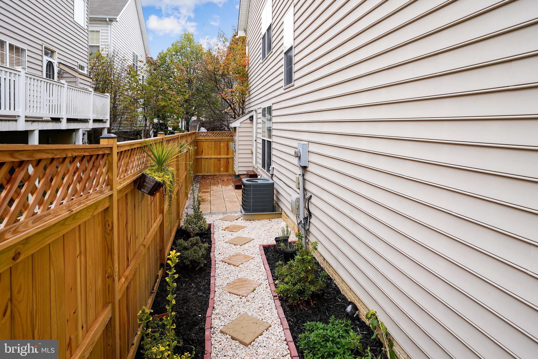 8287 Laurel Heights Loop Lorton, VA 22079 - Photo 46 of 50