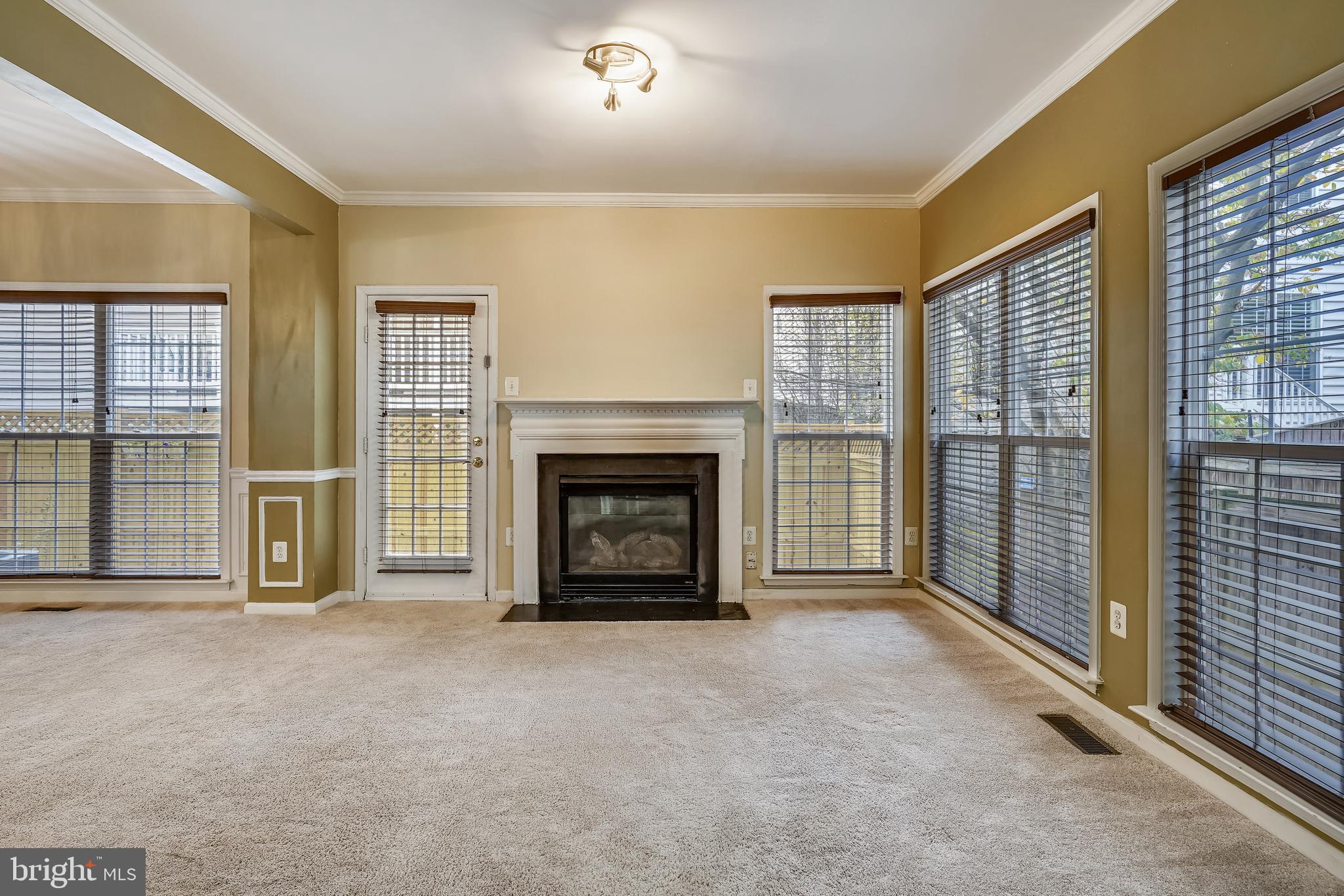 8287 Laurel Heights Loop Lorton, VA 22079 - Photo 7 of 50