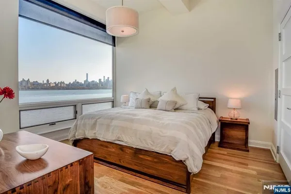 $5,500 | 9 Somerset Lane, Unit 405, Edgewater, NJ 07020