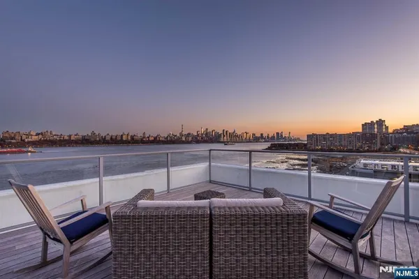 $5,500 | 9 Somerset Lane, Unit 405, Edgewater, NJ 07020