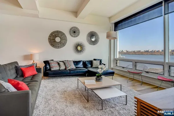 $5,500 | 9 Somerset Lane, Unit 405, Edgewater, NJ 07020