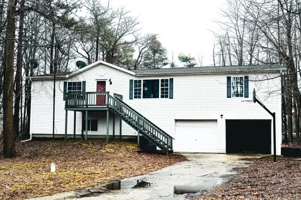 $250,000 | 6490 Wintergreen Drive, Fennville, MI 49408
