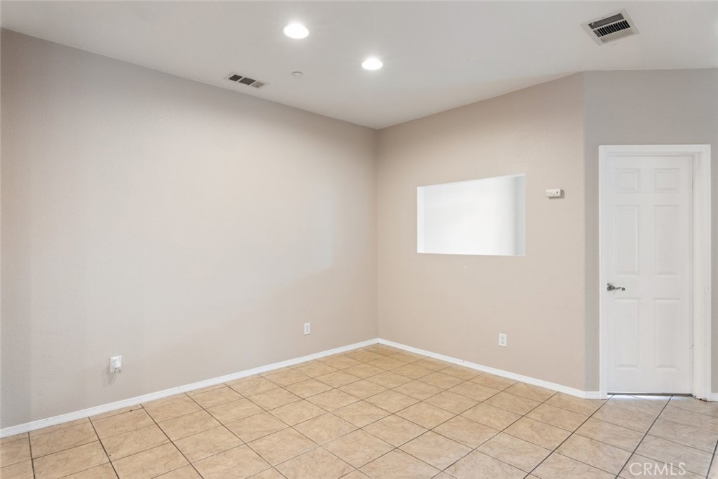 6228 Manzanita Way Riverside, CA 92504 - Photo 26 of 42 a view of an empty room