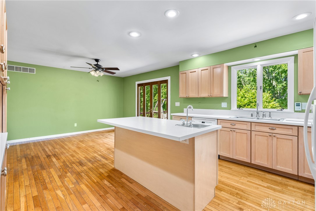 3602 Lucas Road Blanchester, OH 45107 - Photo 4 of 54