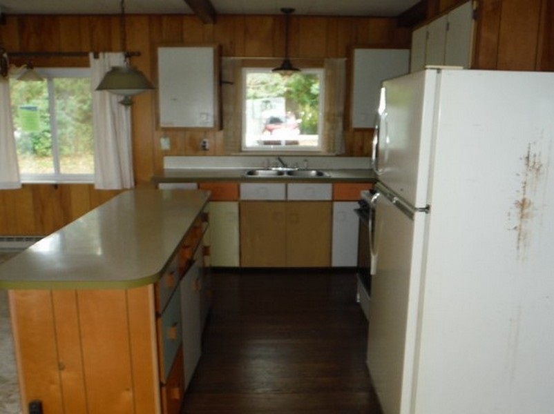 3268 Lakeshore Road Deckerville, MI 48427 - Photo 8 of 24 Gallery Image 8