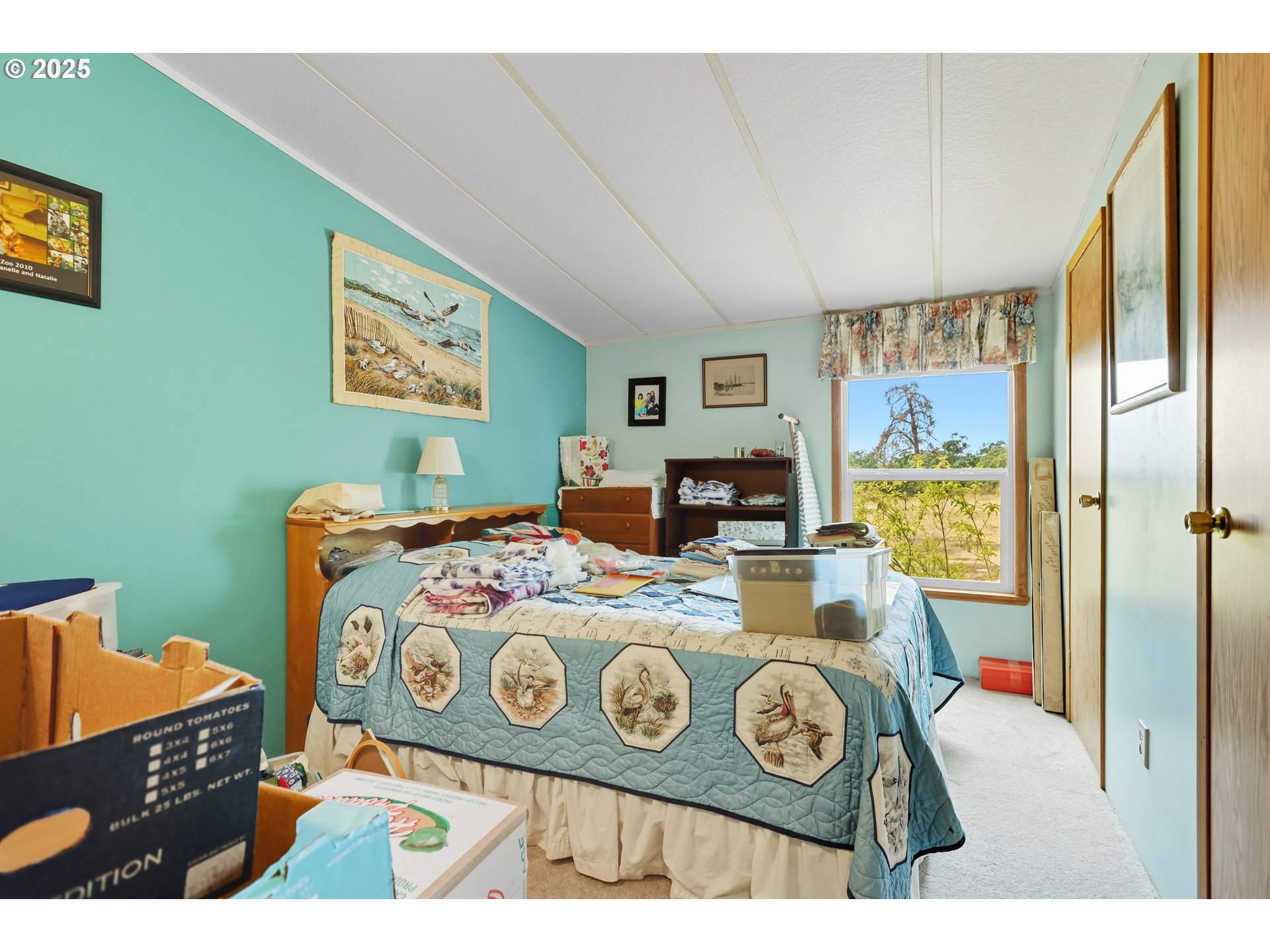 44 Pumphouse Road Goldendale, WA 98620 - Photo 21 of 35 a table with a washer and dryer