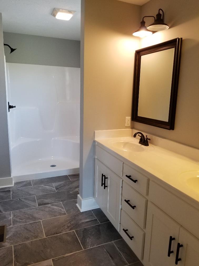 2425 Browning Branch Road Bethpage, TN 37022 - Photo 9 of 13 Gallery Image 9