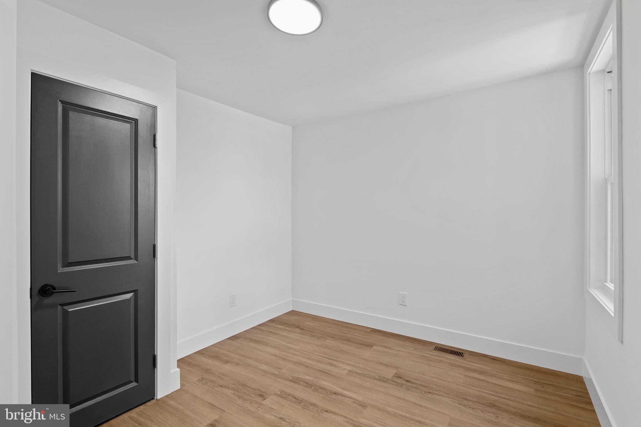 5918 Colgate Street Philadelphia, PA 19120 - Photo 10 of 20 Middle bedroom