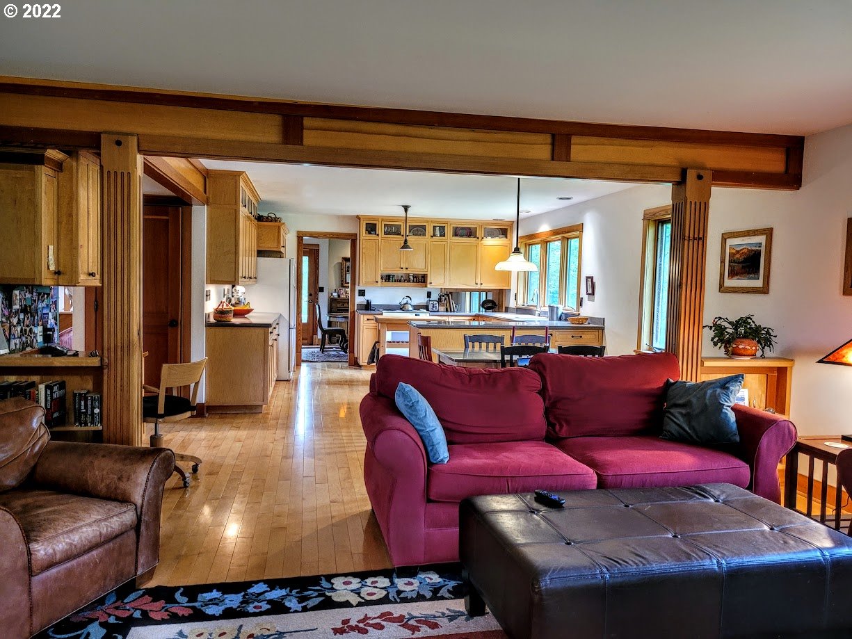 46303 Fish Lake Road Halfway, OR 97834 - Photo 11 of 30 Living Room