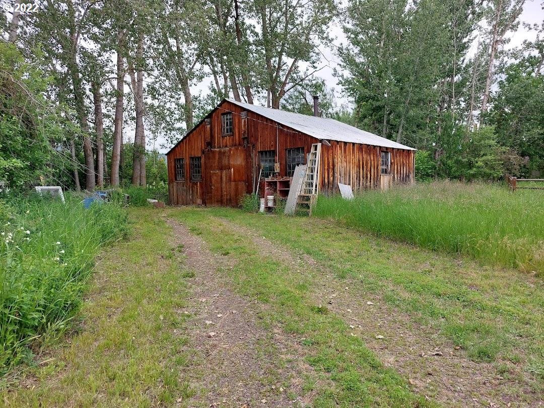 46303 Fish Lake Road Halfway, OR 97834 - Photo 27 of 30 Workshop