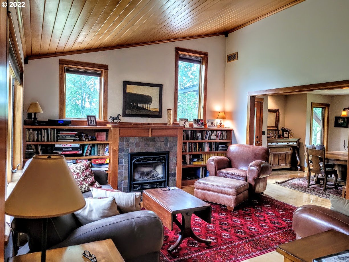 46303 Fish Lake Road Halfway, OR 97834 - Photo 4 of 30 Living Room