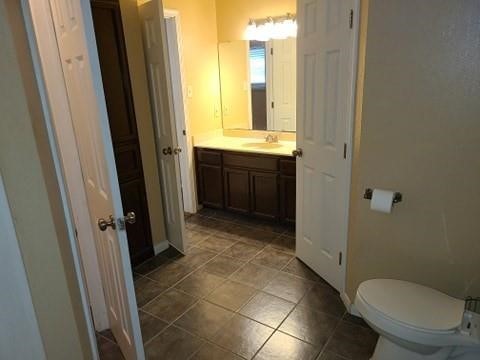 5201 Snowgoose Road Corpus Christi, TX 78413 - Photo 19 of 21 a bathroom with a sink toilet and shower