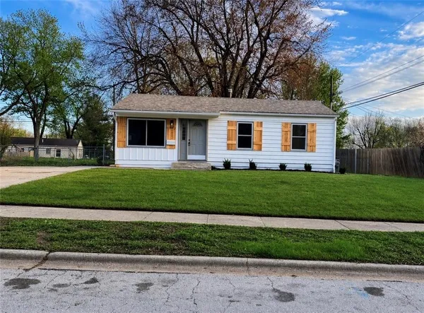 $215,000 | 18505 East 5th Street North, Independence, MO 64056