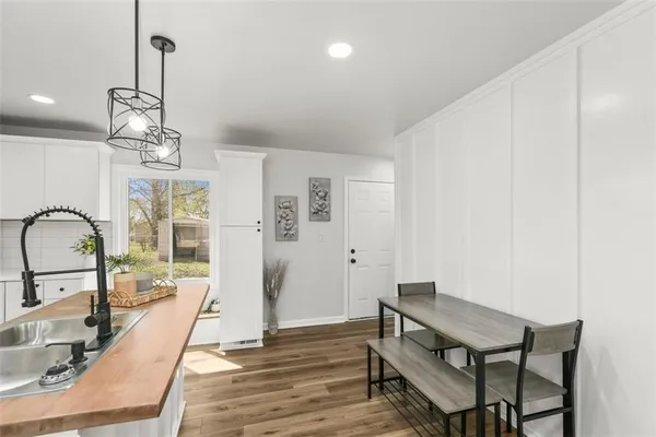 $215,000 | 18505 East 5th Street North, Independence, MO 64056