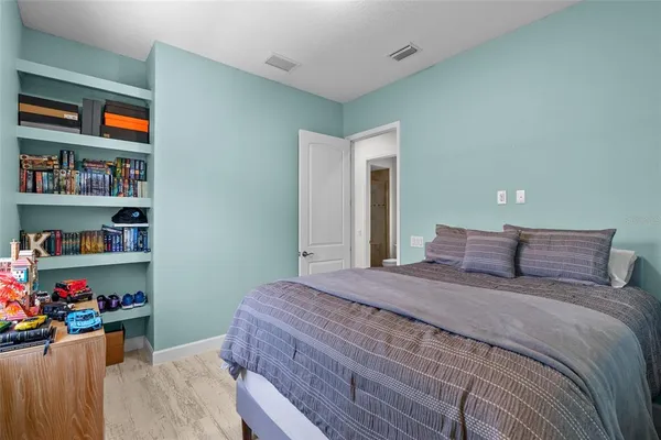 $4,500 | 319 Compass Point Drive, Unit 201, Bradenton, FL 34209