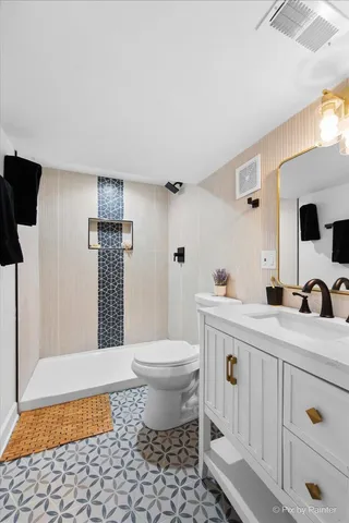 $625,000 | 6322 North Monticello Avenue, Chicago, IL 60659