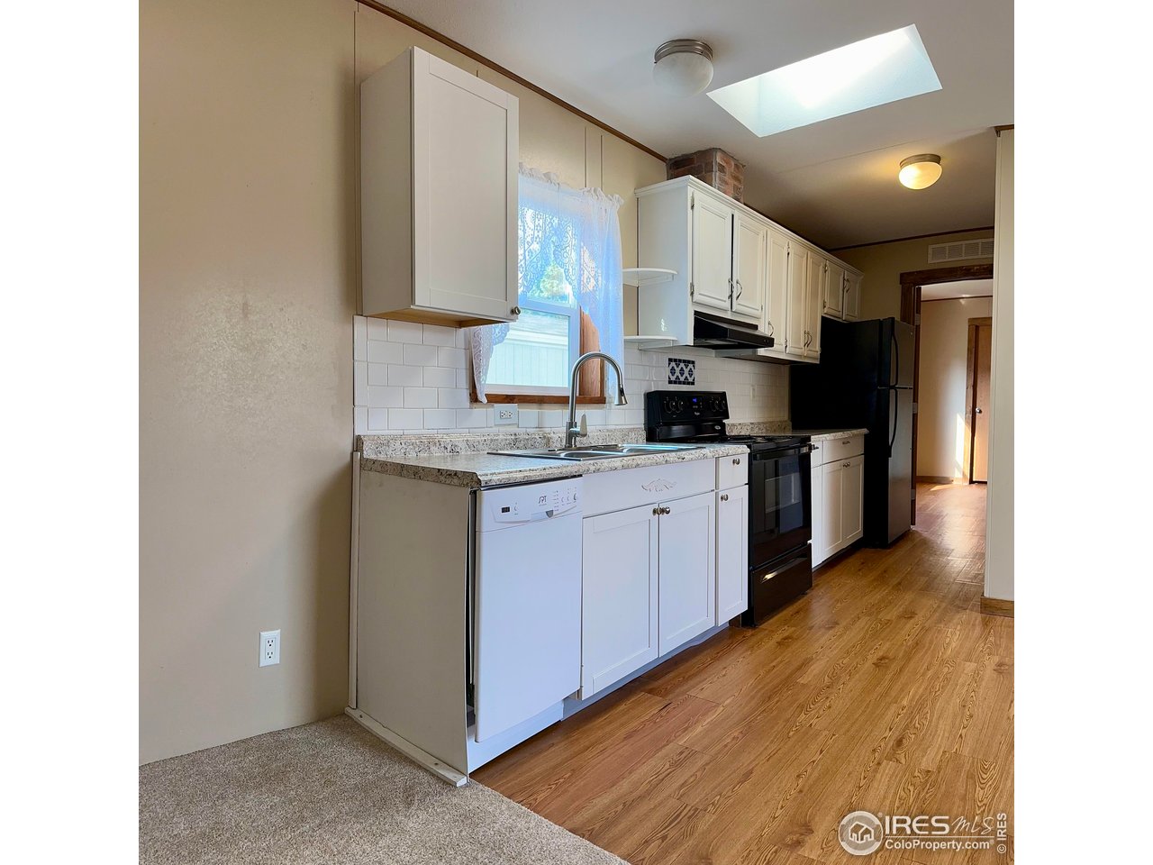 230 North 2nd Street, Unit 83 Berthoud, CO 80513 - Photo 29 of 50 Kitchen