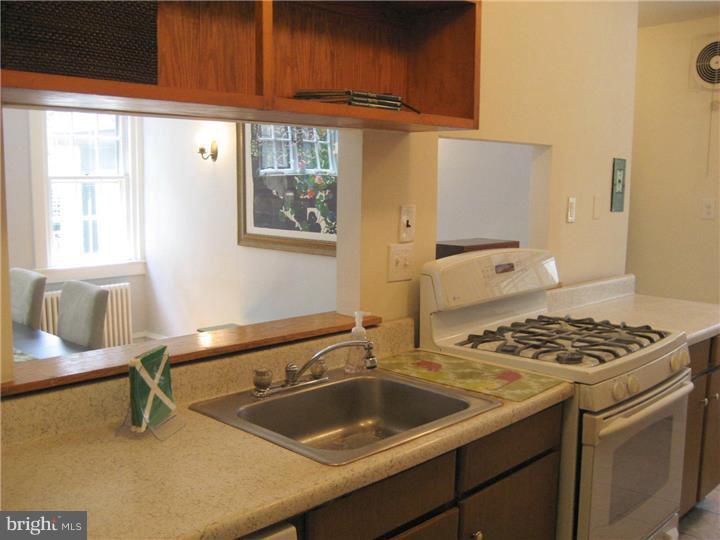 331 Wellesley Road Philadelphia, PA 19119 - Photo 11 of 17 Kitchen