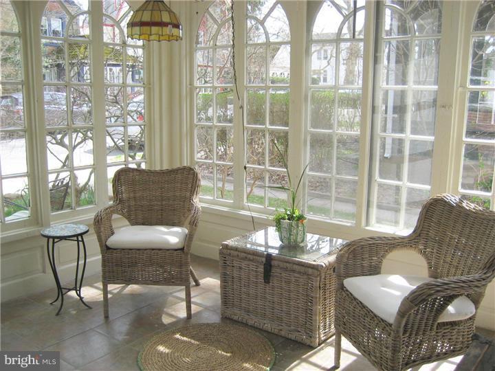 331 Wellesley Road Philadelphia, PA 19119 - Photo 3 of 17 Sun Room