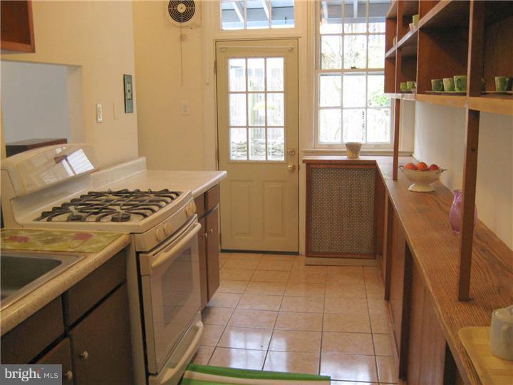 331 Wellesley Road Philadelphia, PA 19119 - Photo 9 of 17 Kitchen