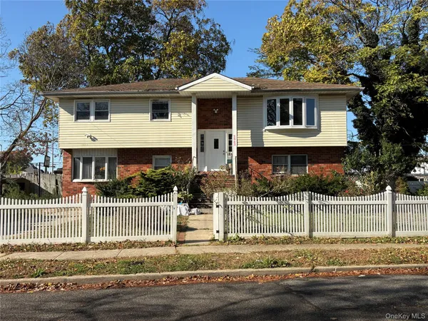 $849,900 | 2842 Dahlia Avenue, Baldwin, NY 11510