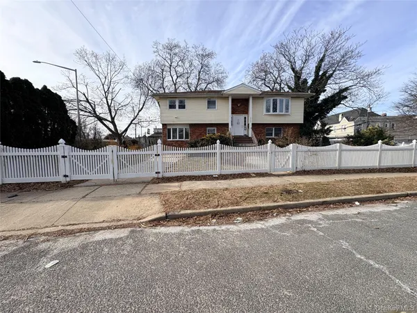 $849,900 | 2842 Dahlia Avenue, Baldwin, NY 11510