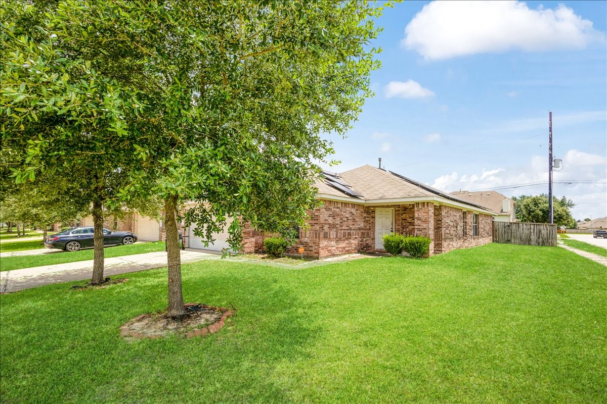 23502 Dukes Run Drive Spring, TX 77373 - Photo 2 of 27