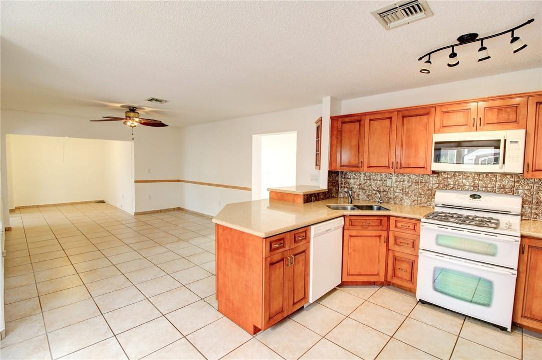 9077 Southwest 157th Path Miami, FL 33196 - Photo 17 of 54 Photo 17