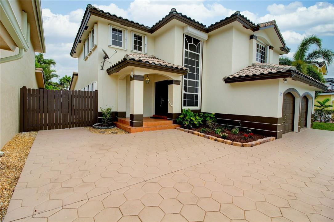9077 Southwest 157th Path Miami, FL 33196 - Photo 6 of 54 Photo 6