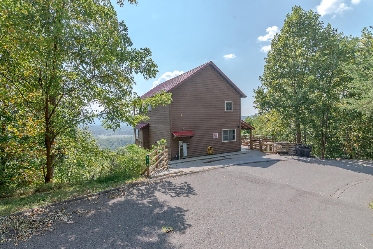 2716 Dogwood Ridge Way Sevierville, TN 37862 - Photo 38 of 40 GSM_9993