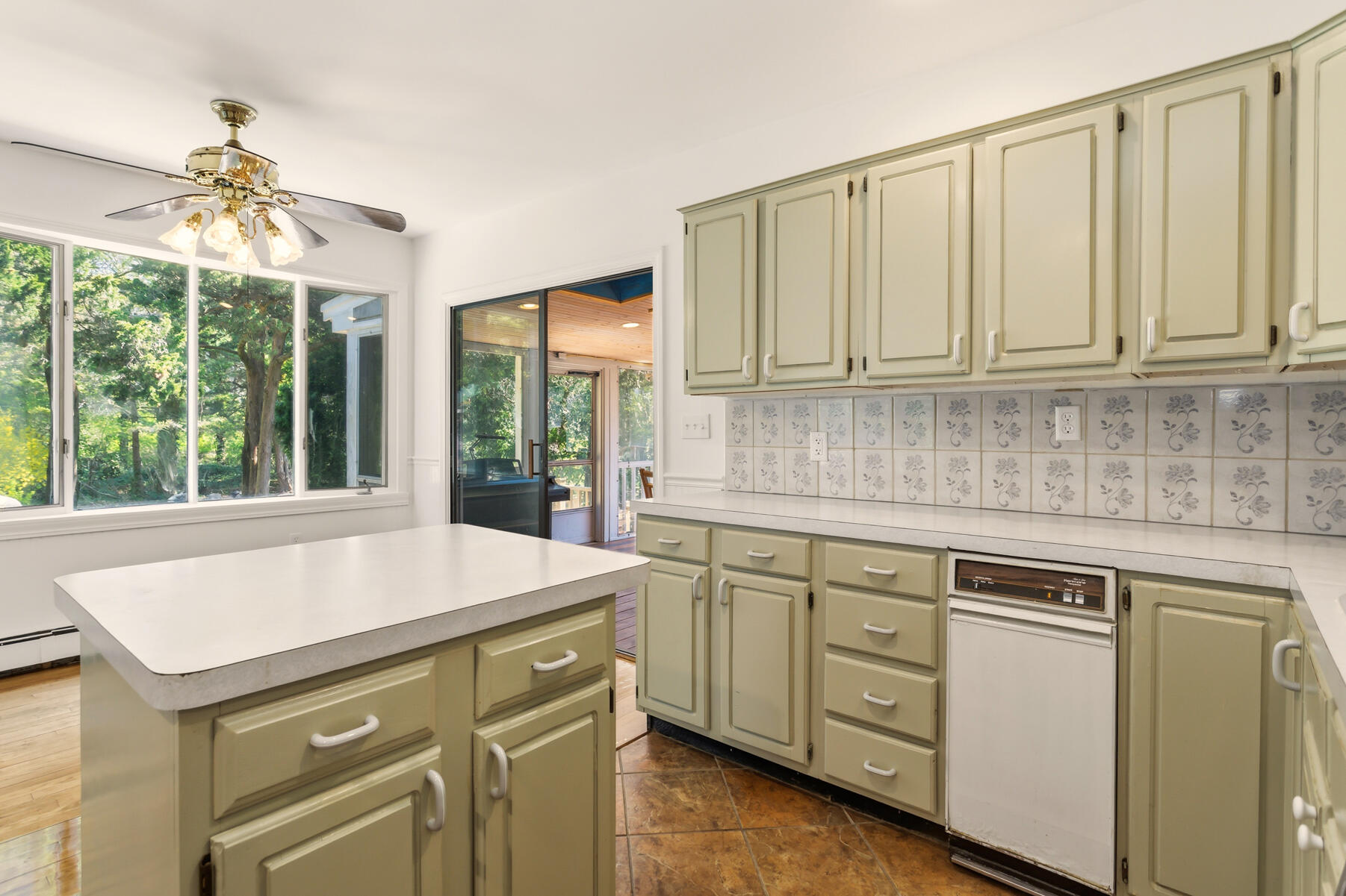 30 Rogers Road Falmouth, MA 02540 - Photo 8 of 52 019_30Rogers_050626