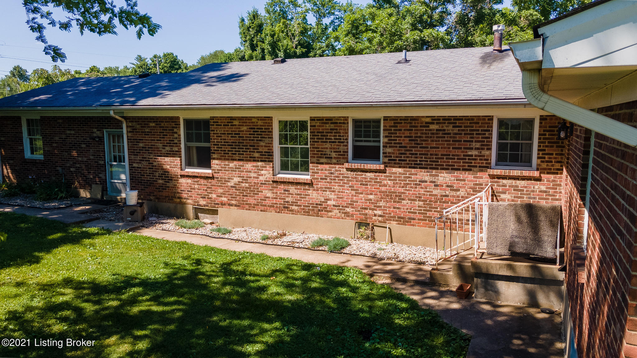 321 South Bardstown Road Mount Washington, KY 40047 - Photo 37 of 47 321 S Bardstown Rd