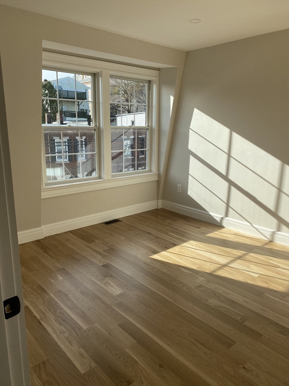 200 Falcon Street, Unit 3 Boston, MA 02128 - Photo 9 of 21