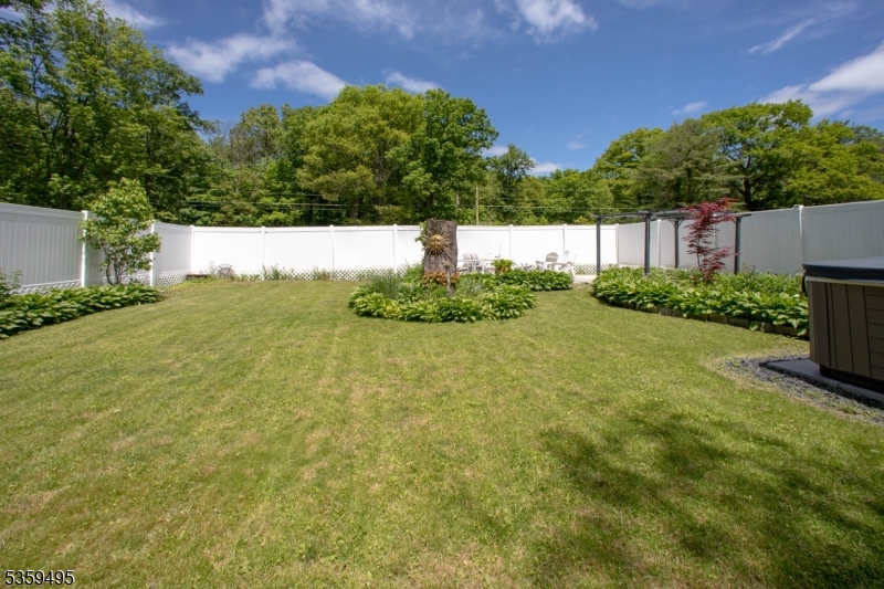 76 Glen Road Wantage, NJ 07461 - Photo 32 of 47 a view of a backyard