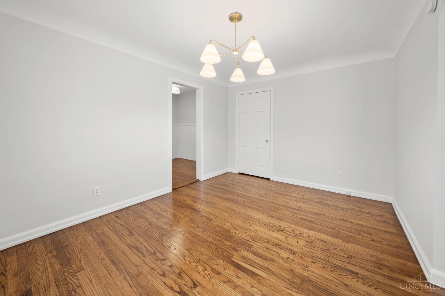 6427 Montgomery Road Cincinnati, OH 45213 - Photo 13 of 42 Gallery Image 13
