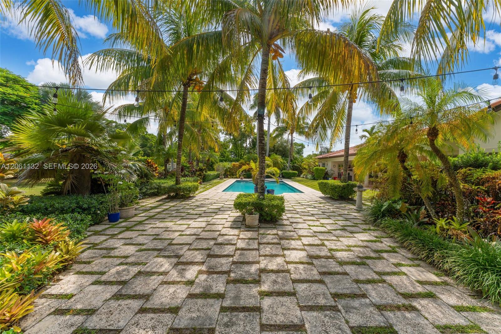 9735 Southwest 64th Street Miami, FL 33173 - Photo 39 of 44 Gallery Image 39