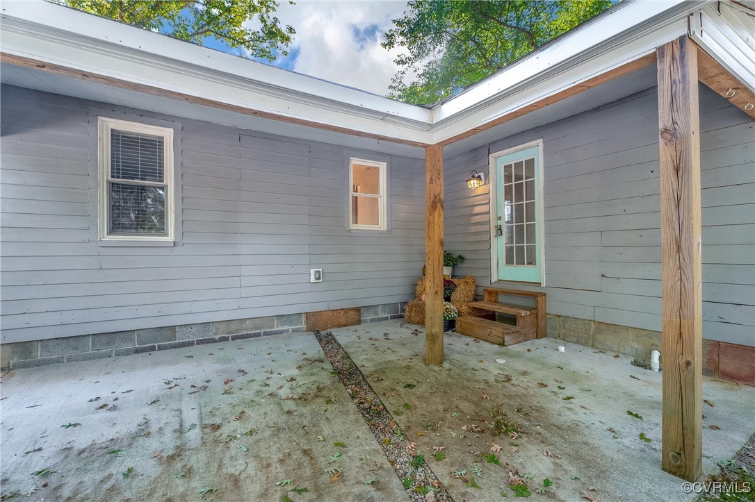 6405 King William Road Aylett, VA 23009 - Photo 24 of 40 View of patio
