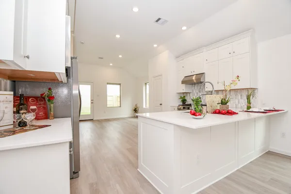 $2,425 | 13724 Lantana Breeze Drive, Texas City, TX 77568