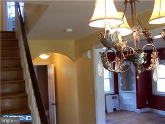 2306 Ripley Street Philadelphia, PA 19152 - Photo 5 of 12 Foyer