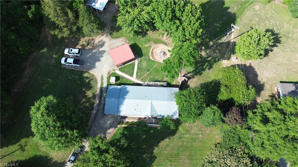 1390 Cb Eller School Road Elkin, NC 28621 - Photo 32 of 33