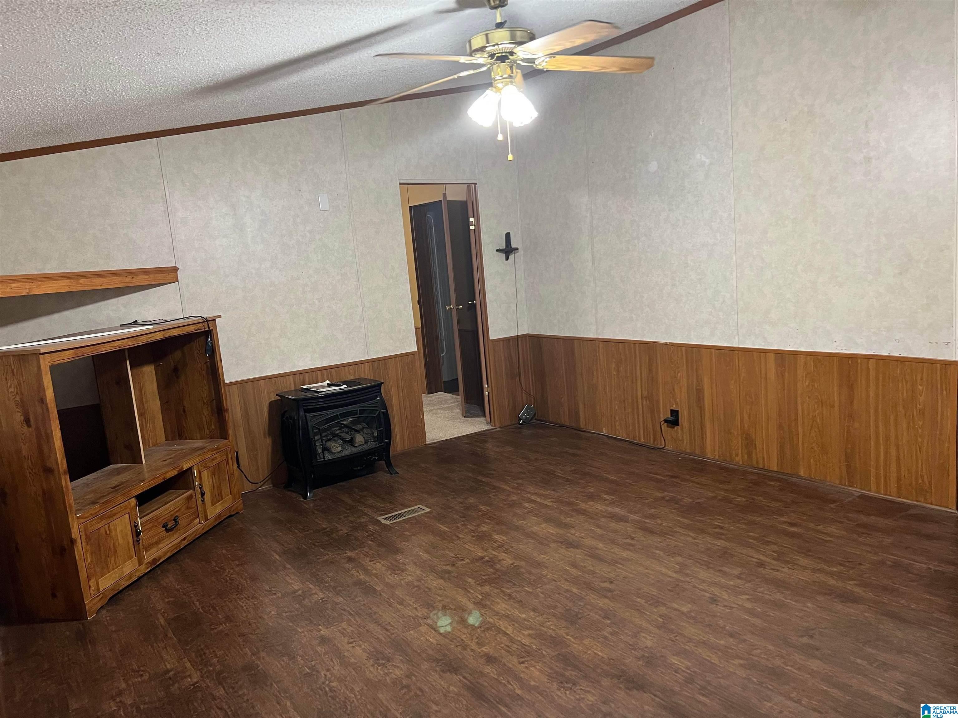 470 County Road 869 Jemison, AL 35085 - Photo 5 of 18