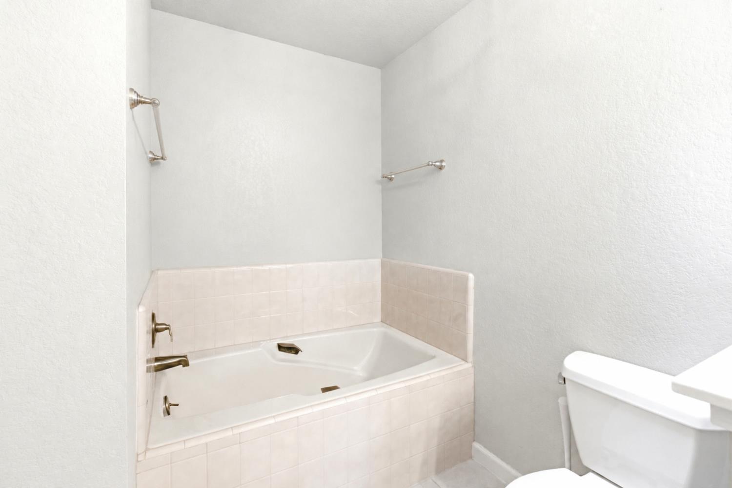 1105 Rough Rider Court, Unit 11 Auburn, CA 95603 - Photo 14 of 29
