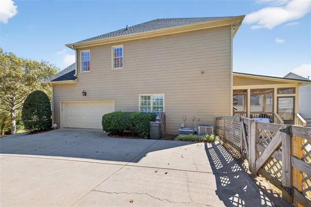 $875,000 | 1060 Water View Lane, Suwanee, GA 30024