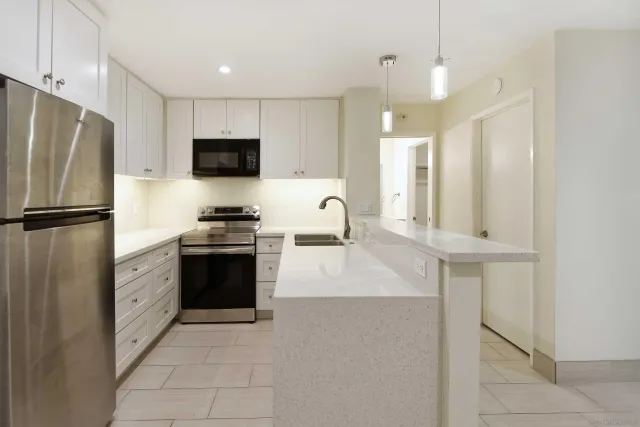 $425,000 | 4600 Lamont Street, Unit 102, San Diego, CA 92109