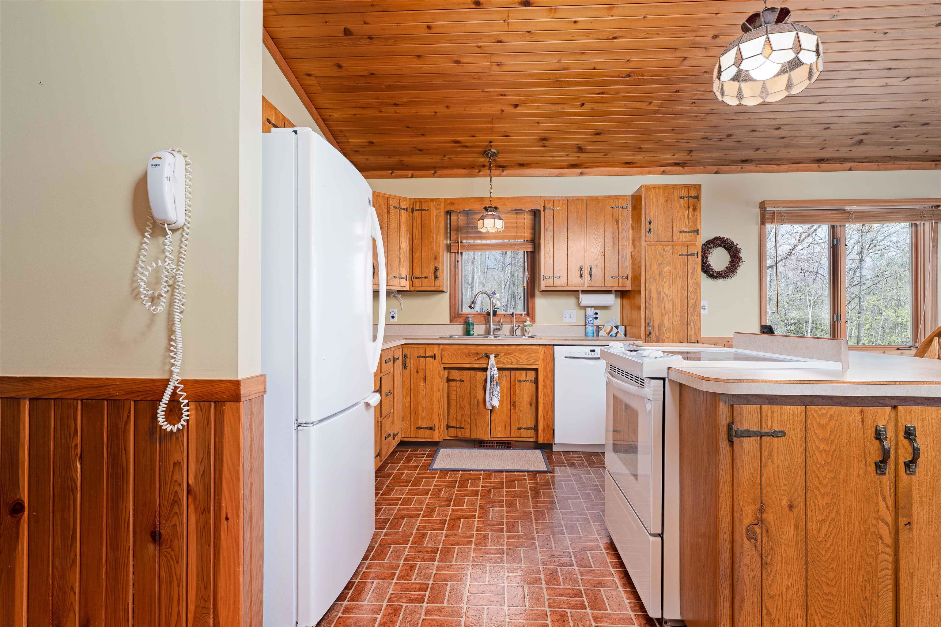 1541 Maple Point Road Beaverton, MI 48612 - Photo 10 of 32