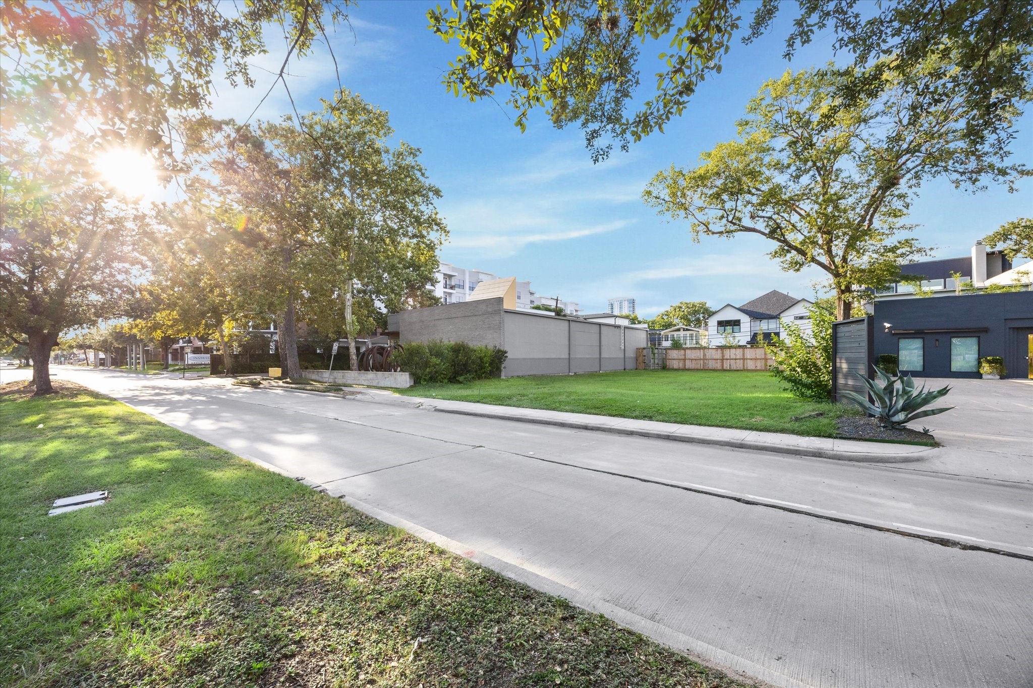 2238 Richmond Avenue Houston, TX 77098 - Photo 14 of 14 a view of road with yard and trees